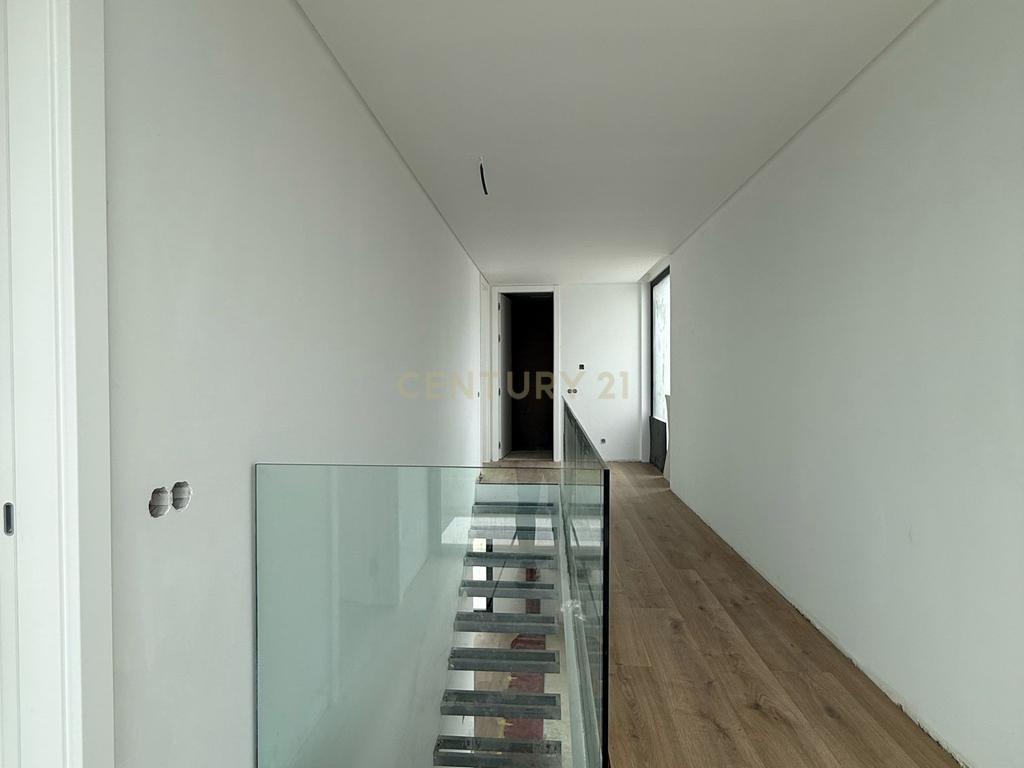 Moradia de Luxo T4 com Piscina - Sintra/Magoito - Image 14