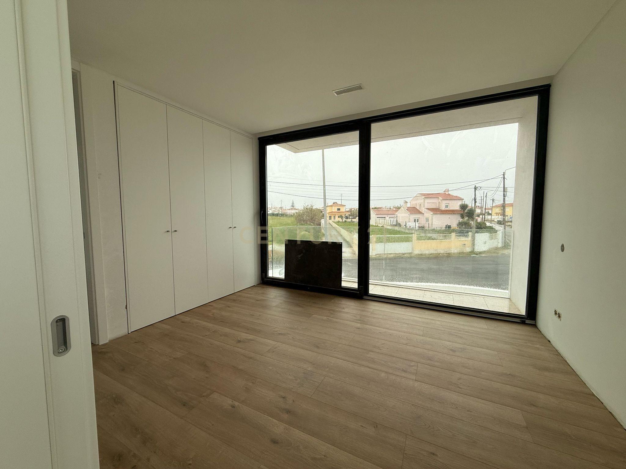 Moradia de Luxo T4 com Piscina - Sintra/Magoito - Image 17