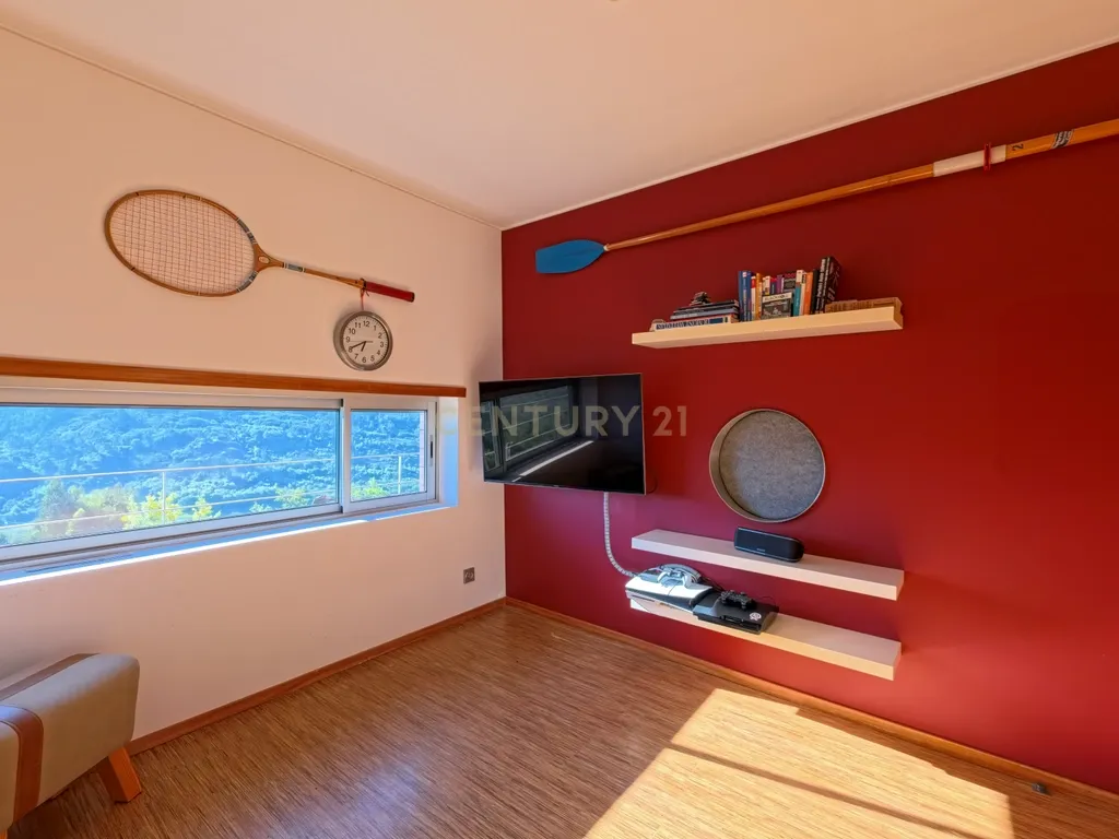 O Seu Refúgio de Luxo em Silgueiros: Elegância,Sustentabilidade e Uma Vista Inigualável - Image 24