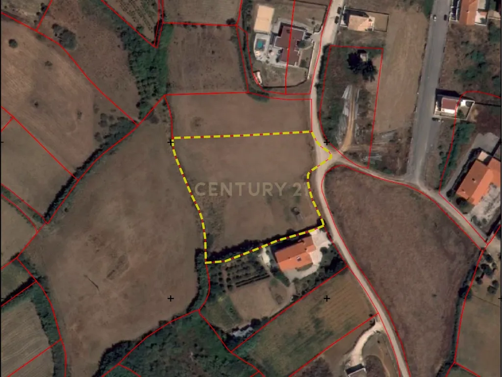 Terreno Urbanizável para Construção com 7.880 m² | Índice de Construção de 80% no Centro da Lourinhã - Image 10