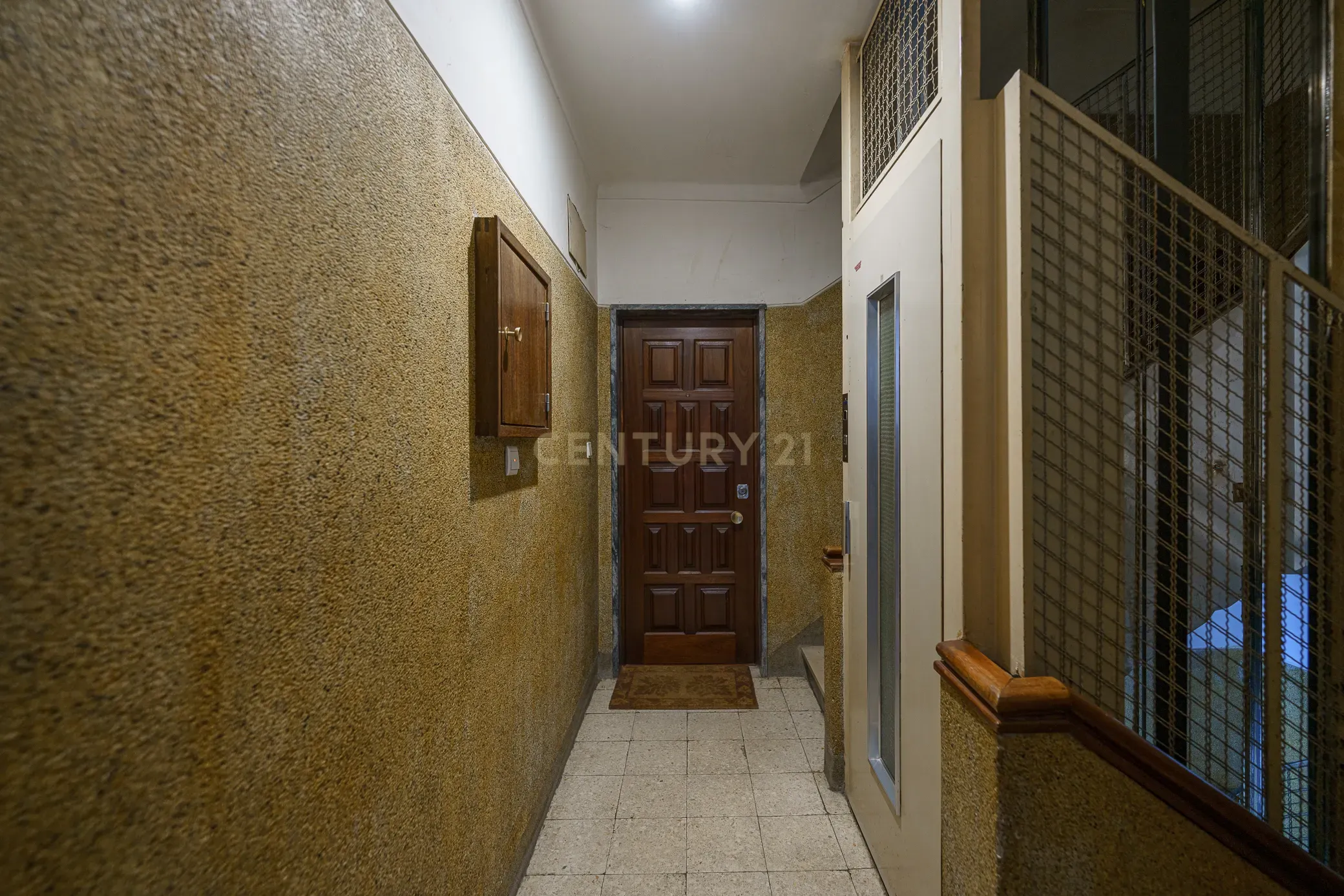 T3 Remodelado no Centro de Setúbal- Campo dos Arcos - Image 24
