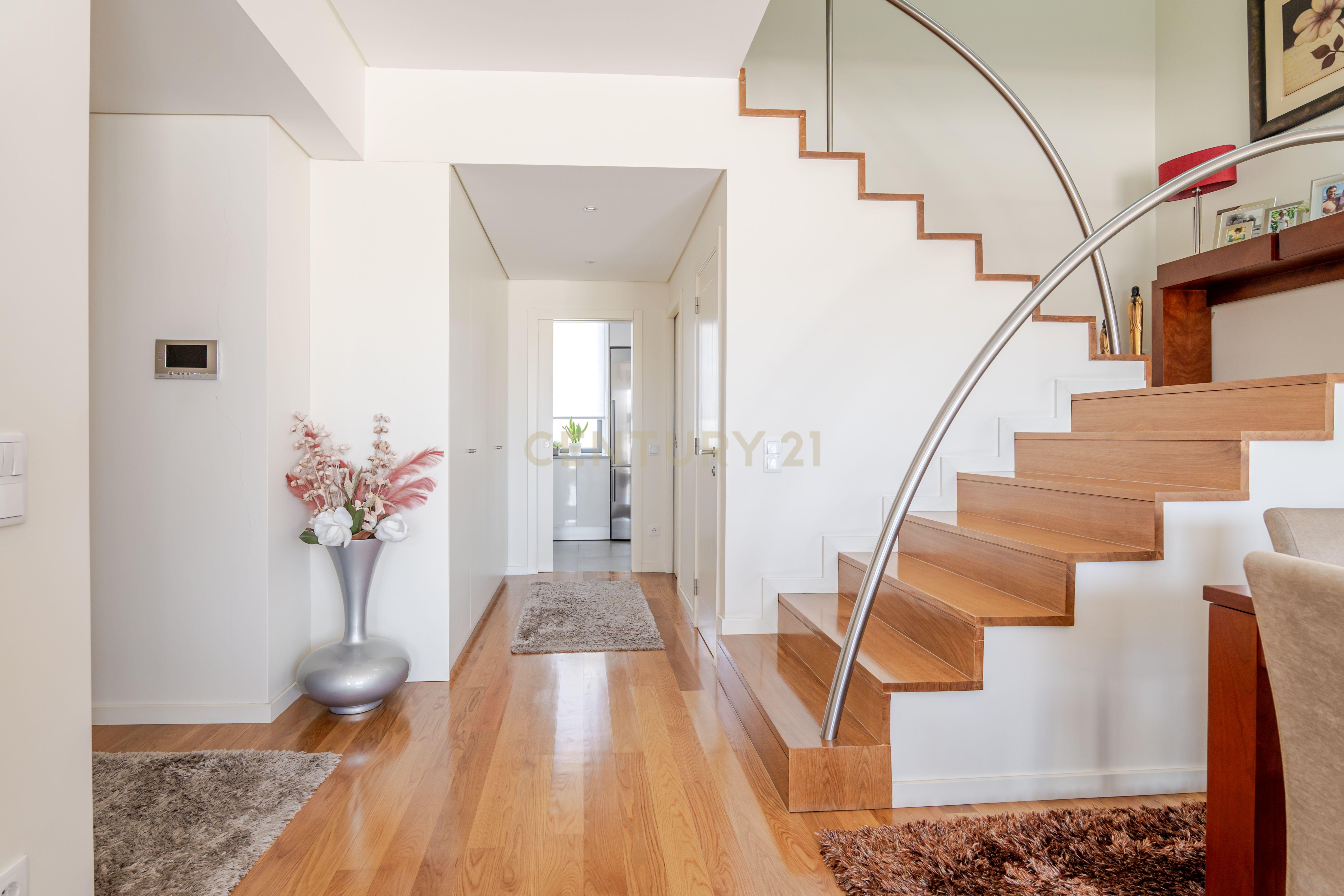 Fotografia 6 de T2 Duplex na Senhora da Hora – Como Novo!