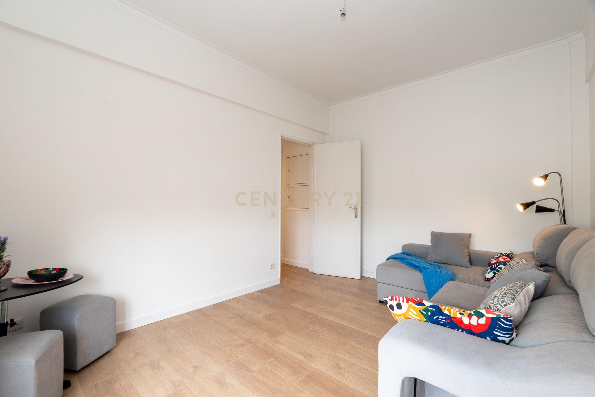 Fotografia 6 de T2 Renovado em Odivelas — Conforto, Luz Natural e Localização Privilegiada
