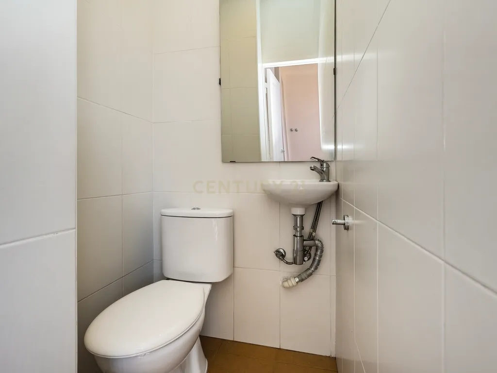 Arrendamento de Apartamento T3, Renovado, na Lapa - Estrela - Image 17