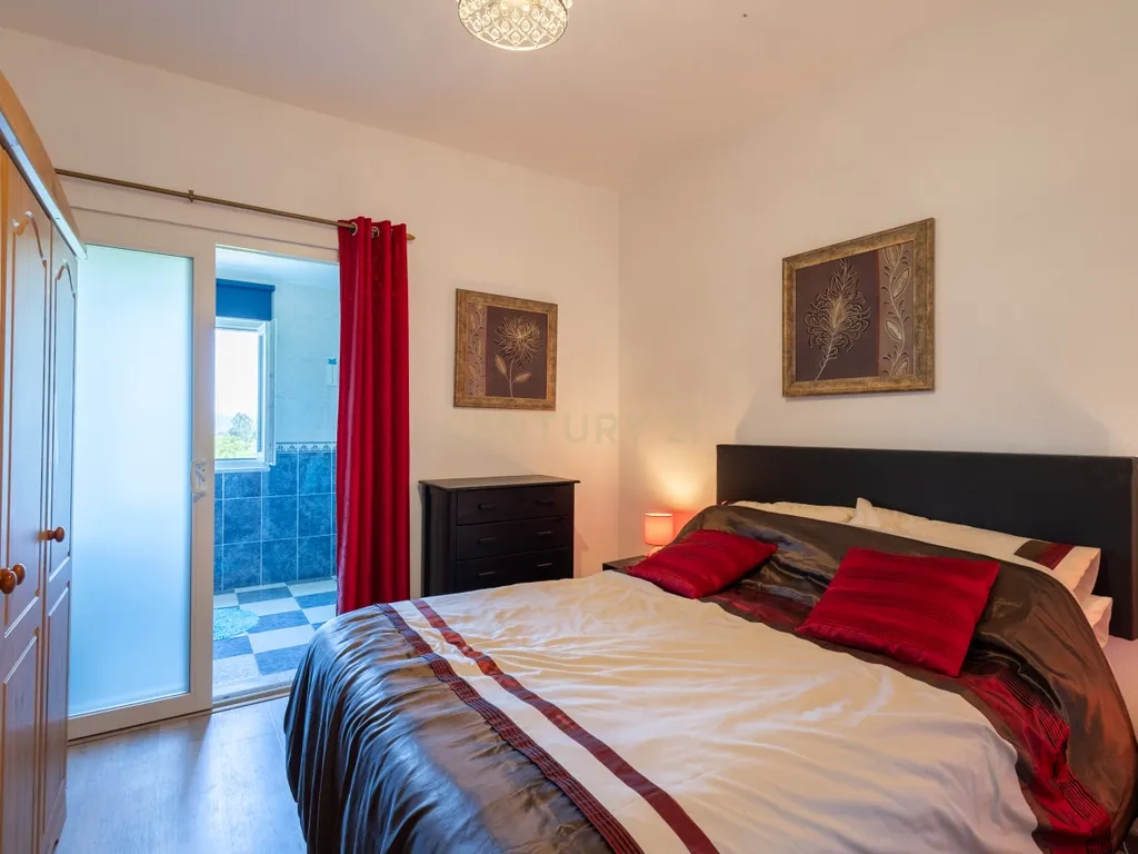 Quinta de 1ha vedada com piscina, jacuzzi, pomar e vista panorâmica em Olalhas, Tomar - Image 11