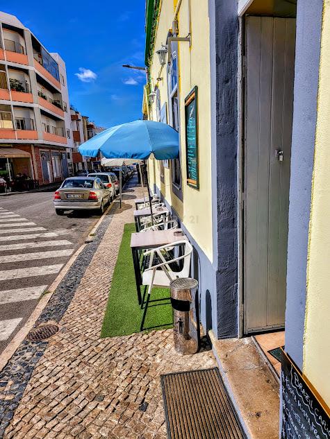 Trespasse Snack-bar em Faro - Excelente Oportunidade de Negócio - Image 1