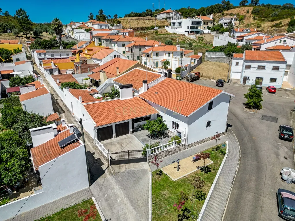 Moradia T8 de 288 m² no Centro de Montargil – Junto à Barragem - Image 41