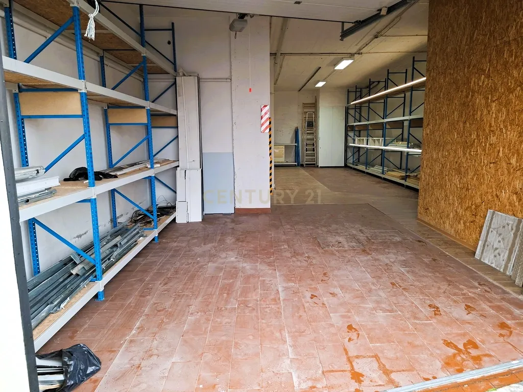 Garagem Armazém ou Espaço Multi-usos em Algueirão Mem Martins, Sintra - Image 1