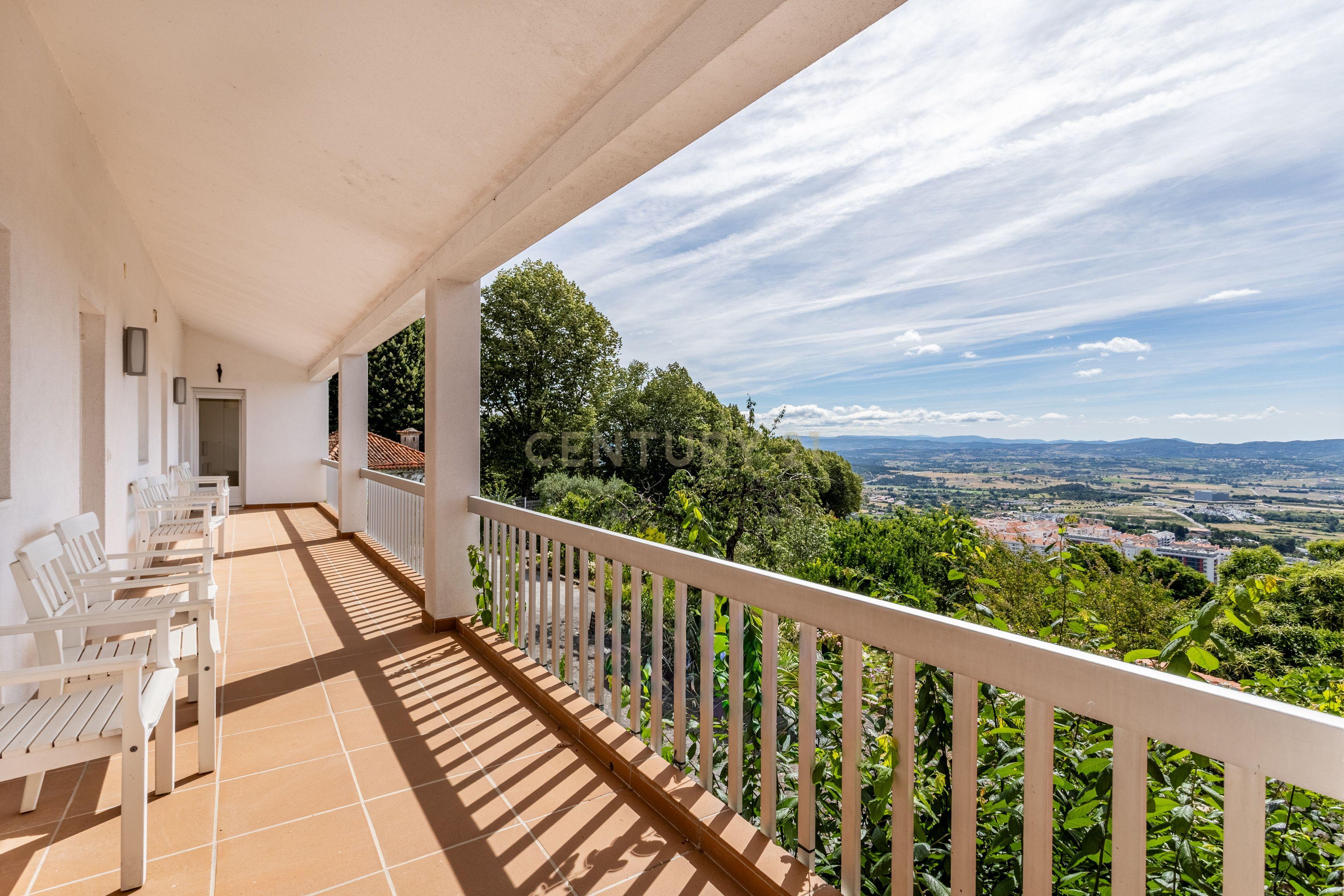 Fotografia 7 de Quinta com cerca de 1 hectare e casa com 11 quartos na Covilhã