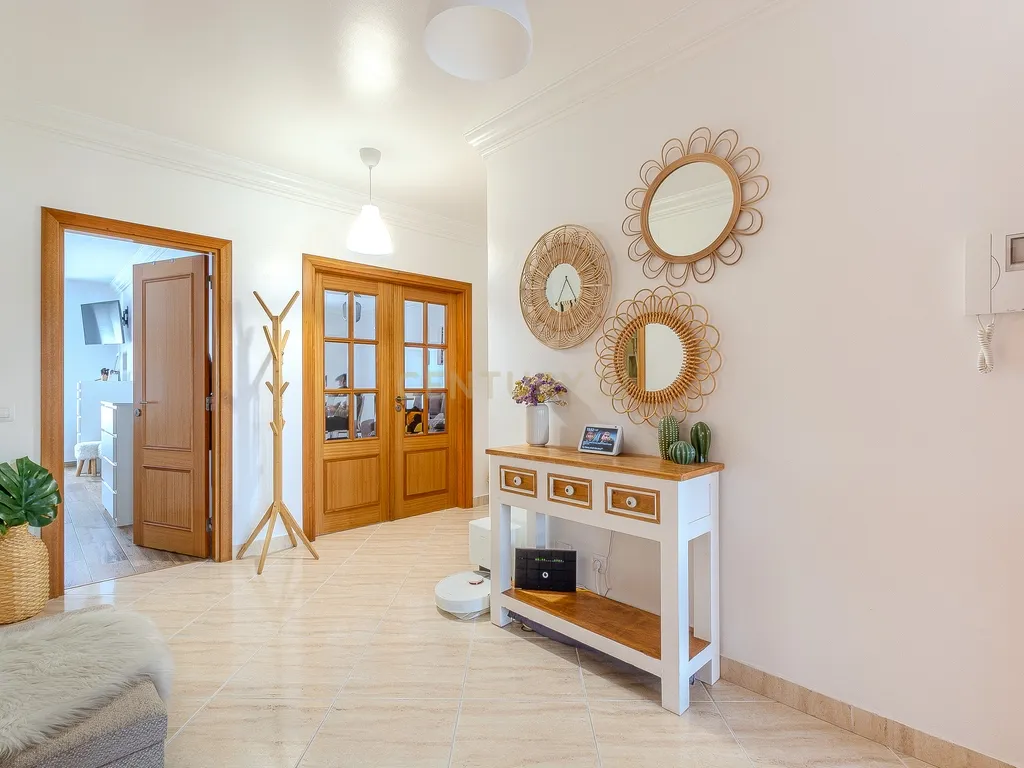 Apartamento T2 | Logradouro | Estacionamento | Olhão - Image 12