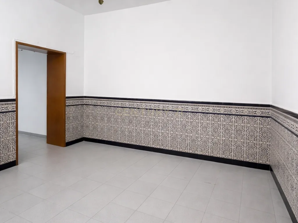 Edifício exclusivo com grande potencial numa das melhores zonas de Trujillo - Image 52