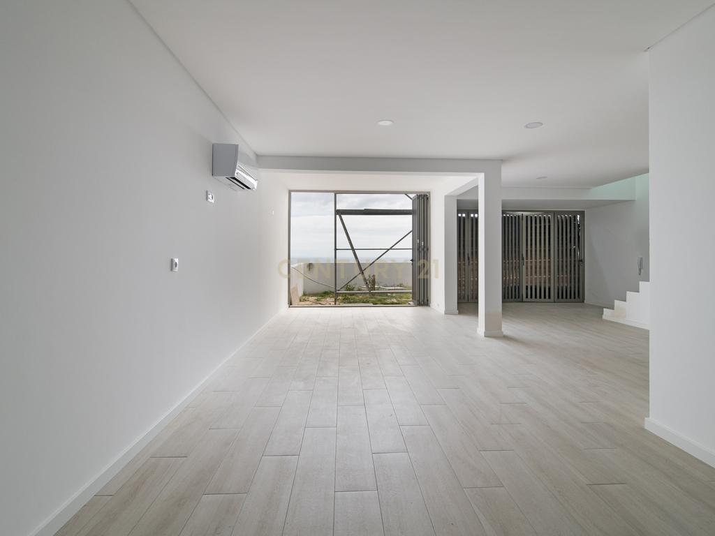 Condomínio Villas d’Ouro – Exclusividade e Conforto no Coração de Sesimbra - Image 56