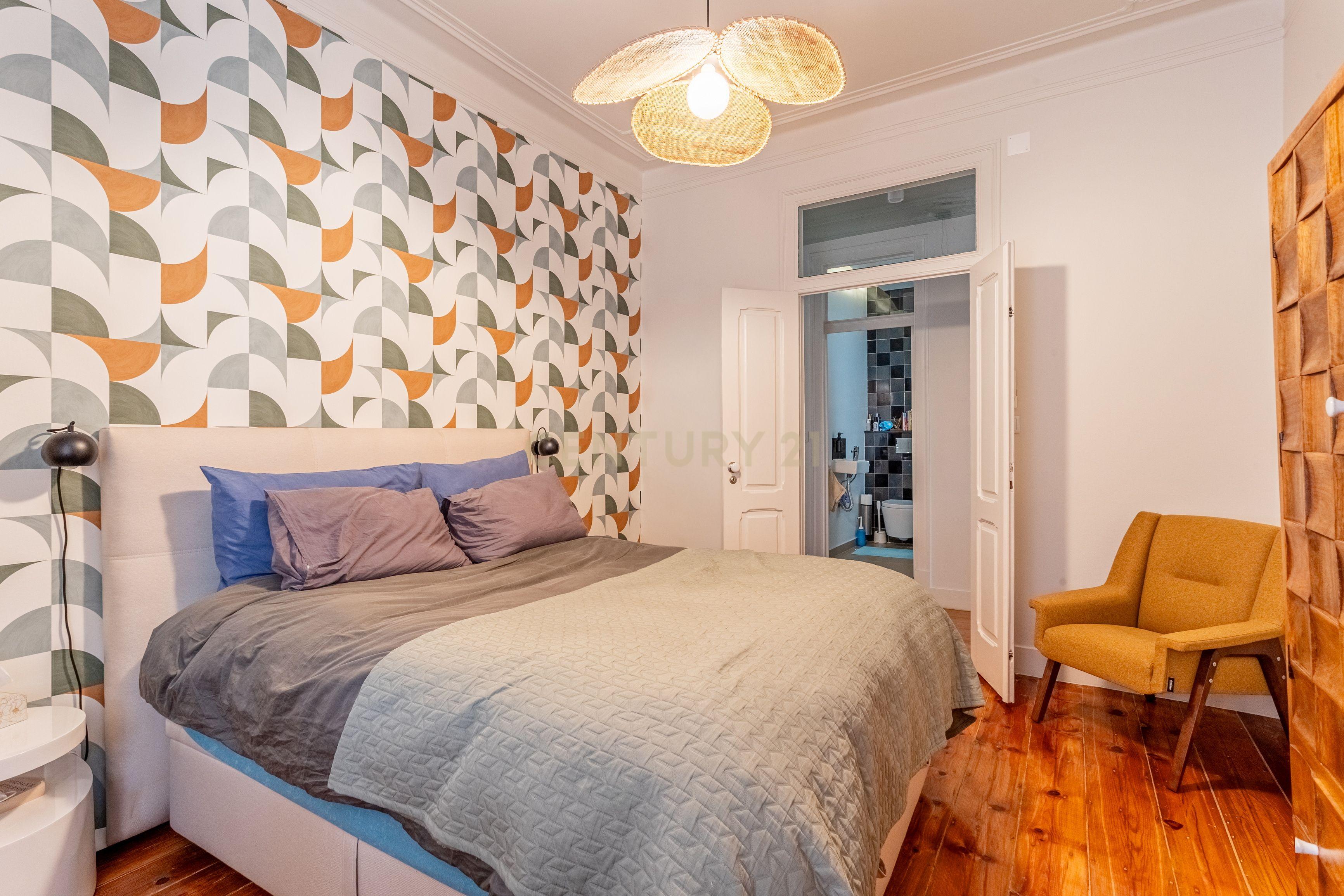 Fotografia 10 de Apartamento T4 Renovado em Santo António, Lisboa — Onde a elegância se sente em cada detalhe