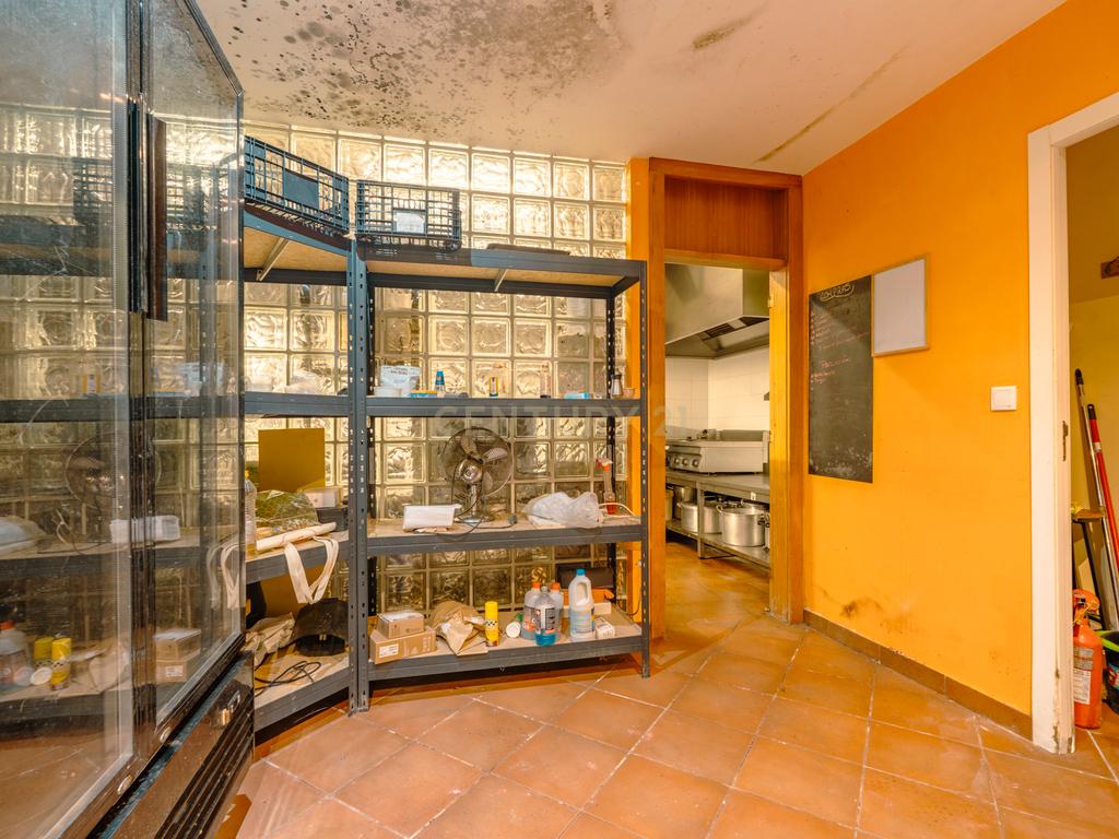 OPORTUNIDADE! ESPAÇO DE RESTAURAÇÃO MUITO BEM DECORADO E TOTALMENTE EQUIPADO EM LOCALIZAÇÃO CENTRAL DE LISBOA, GRANDE POTENCIAL PARA O SEU NEGÓCIO! - Image 14