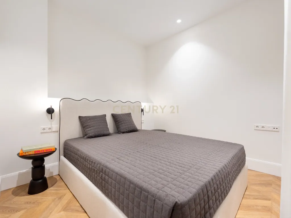 APARTAMENTO REMODELADO E MOBILIADO PERTO DA PLAZA MARQUES DE SALAMANCA - Image 12