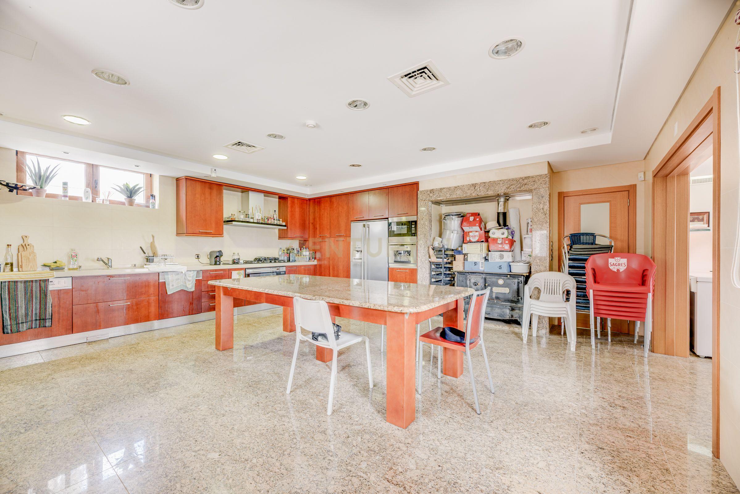 Moradia T7 de sonho! - Image 61