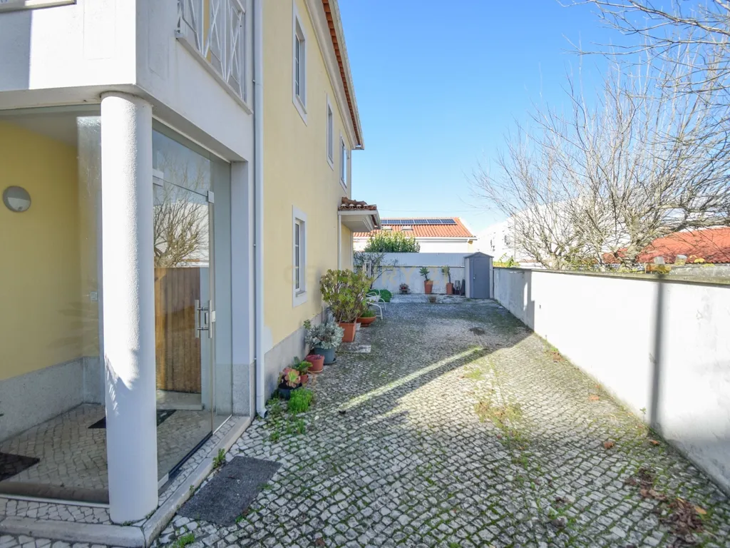 Moradia Geminada T3 com Suíte de 21,5 m² em São Domingos de Rana — Cascais - Image 32