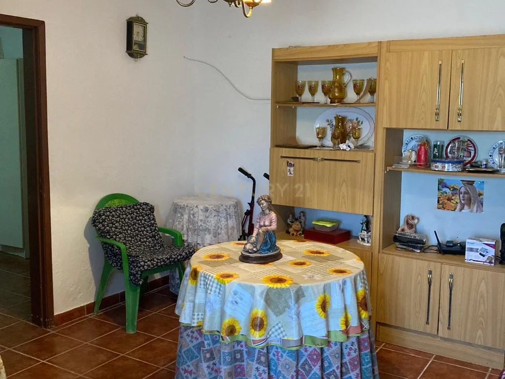 Moradia tradicional para recuperação no coração do Alto Alentejo - Image 3
