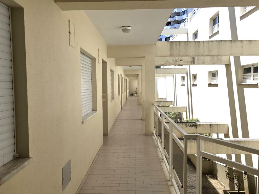  Apartamento T2 em Sesimbra, primeira linha da praia com Terraço Vista Mar - Image 7