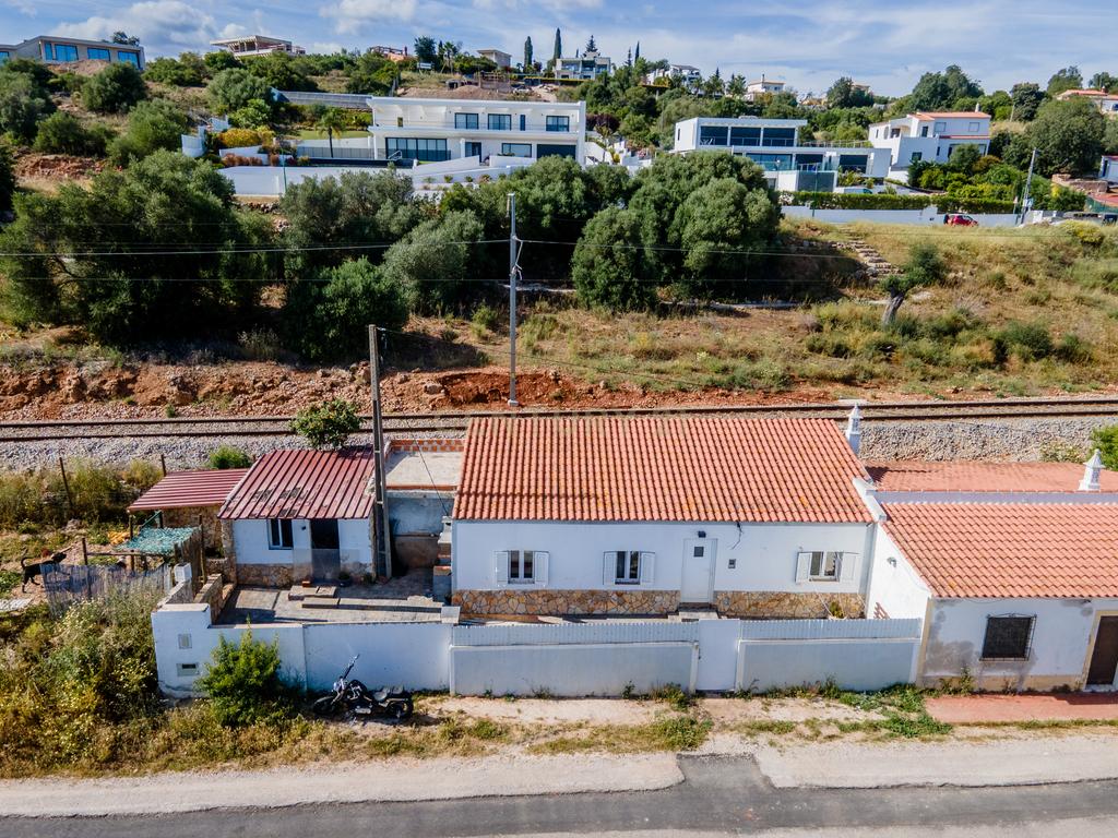 Moradia Térrea T1+1 com Terreno | Poço Frito, Alcantarilha - Image 2