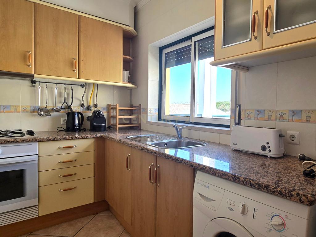 Apartamento T1 com Piscina, Terraço e Garagem | Arrendamento Anual | Santa Luzia, Tavira - Image 12