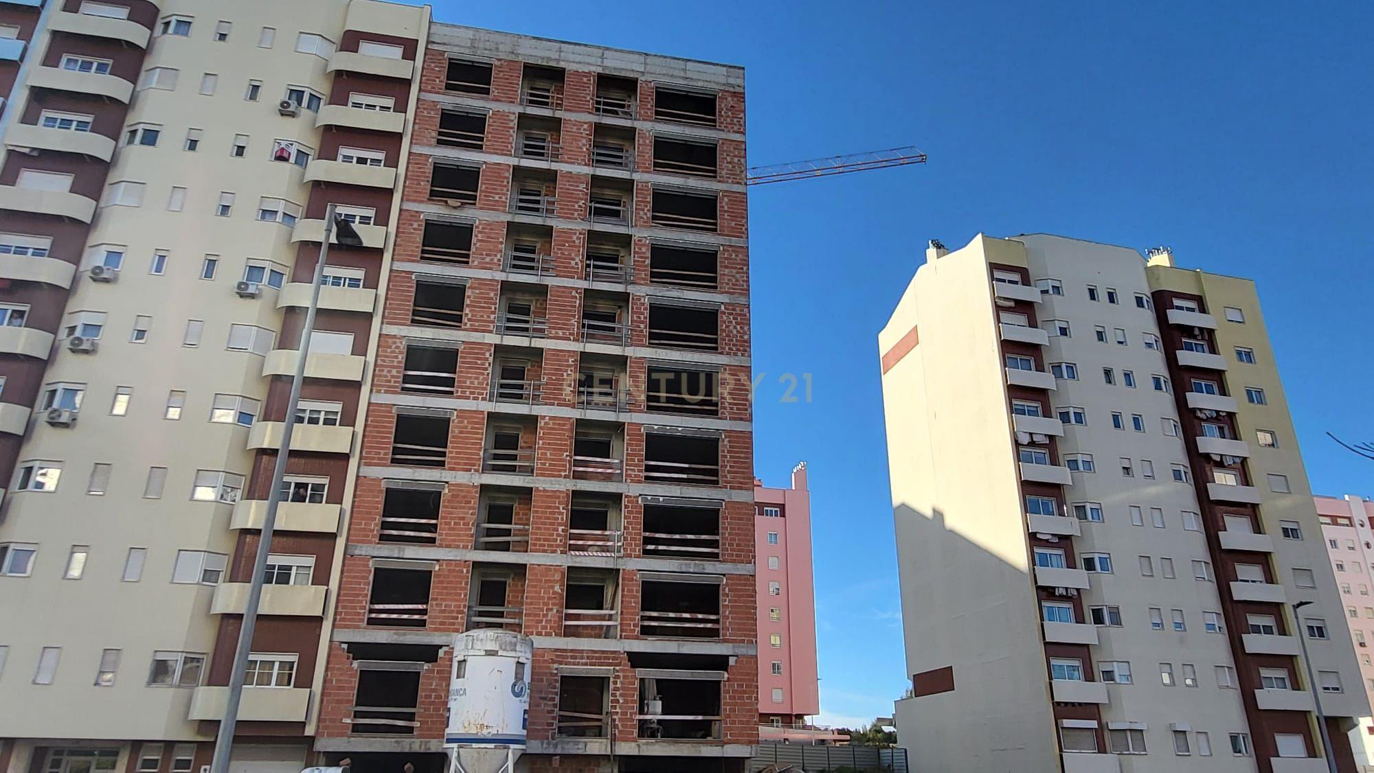 APARTAMENTO T3 | SANTA MARTA DO PINHAL | CORROIOS - Image 2