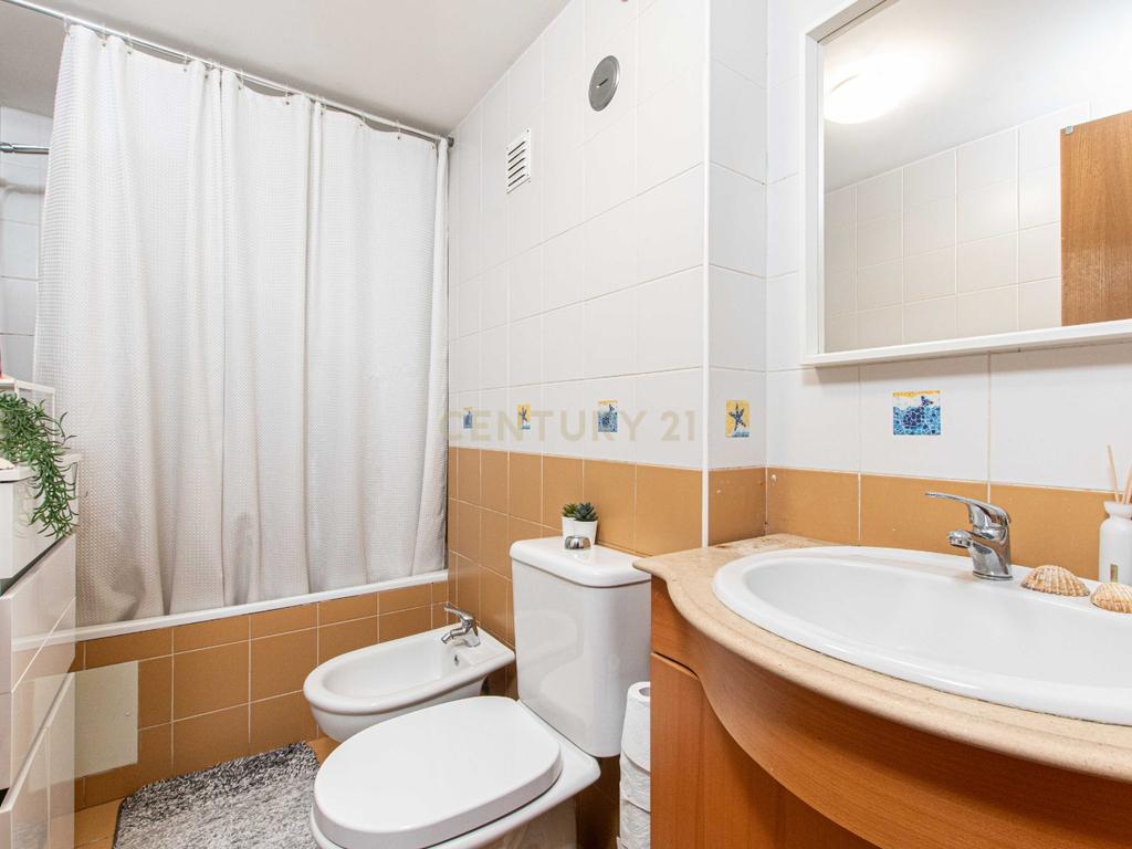 Apartamento T2 com Vista Panorâmica em Lisboa e um lugar de estacionamento na Rua Carlos Botelho - Lisboa  - Image 11