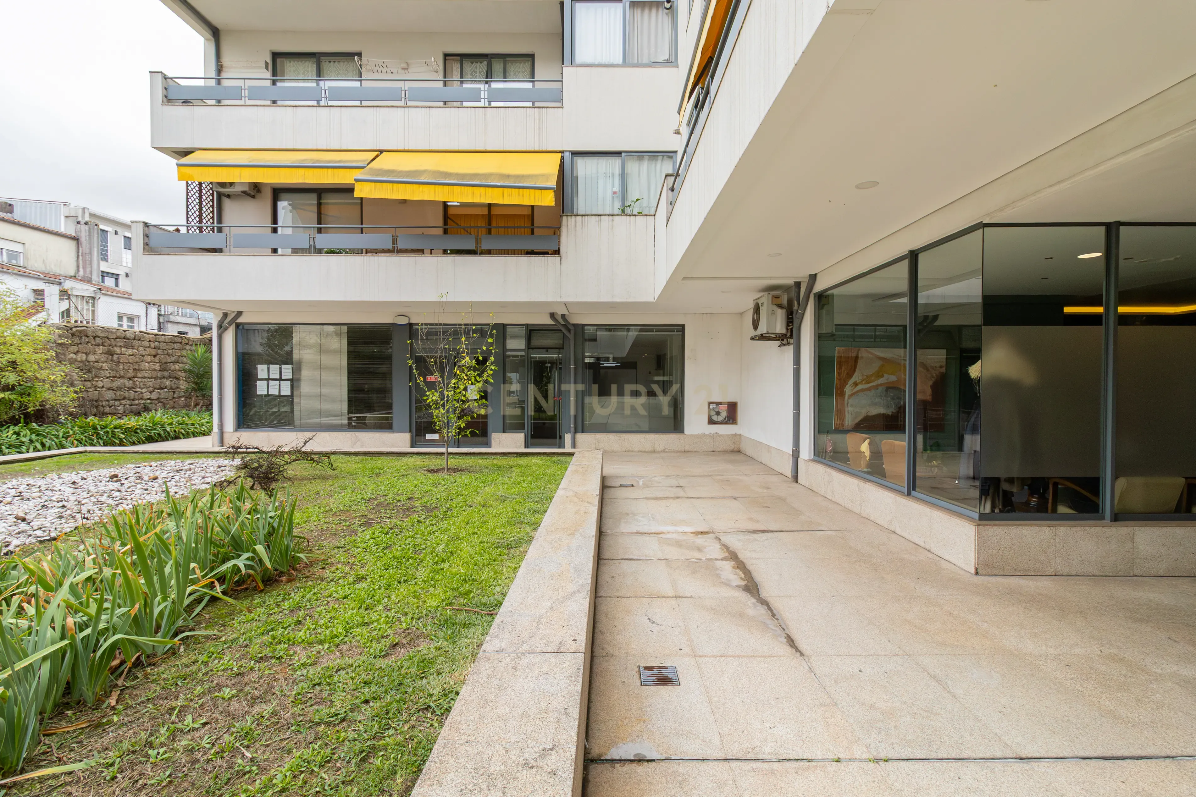 Espaço comercial para arrendamento no Centro de Braga | Oportunidade