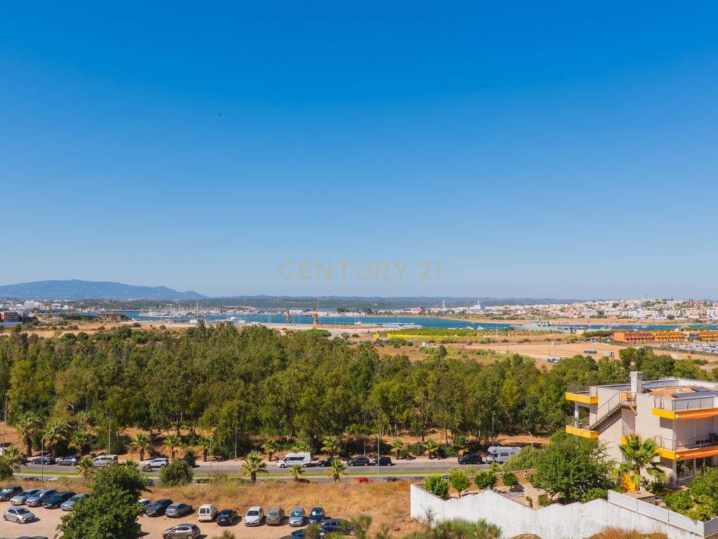 T2 com lugar de garagem, Vista Mar e Vista Rio na Praia da Rocha - Image 36