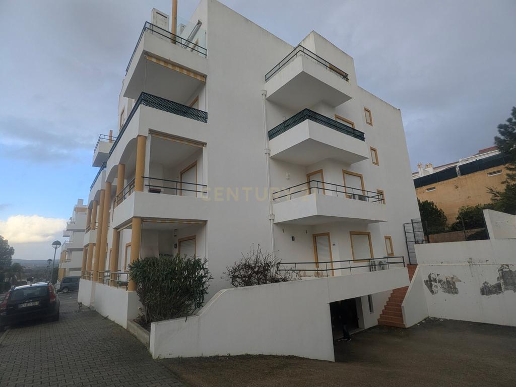Venda de propriedade com usufruto temporário por 5 anos - T2 em Albufeira/Vila Moura - a poucos metros da praia da Falésia - Image 3