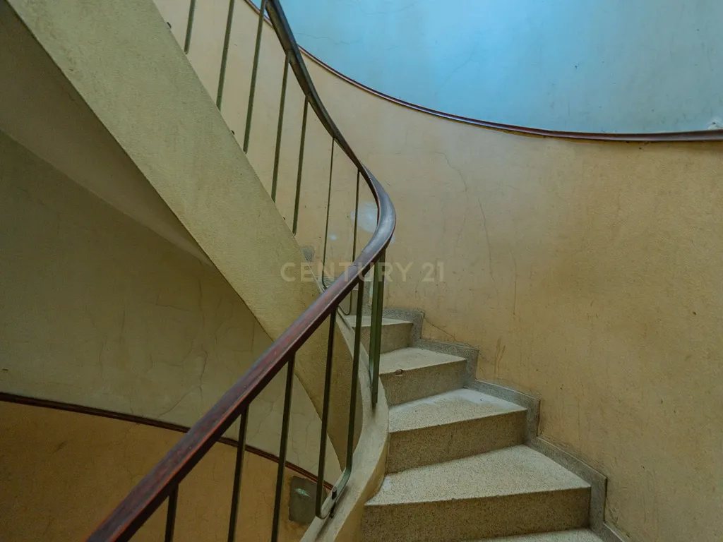 PRÉDIO EM PROPRIEDADE TOTAL Junto ao Jardim do Morro | Vila Nova de Gaia - Image 8