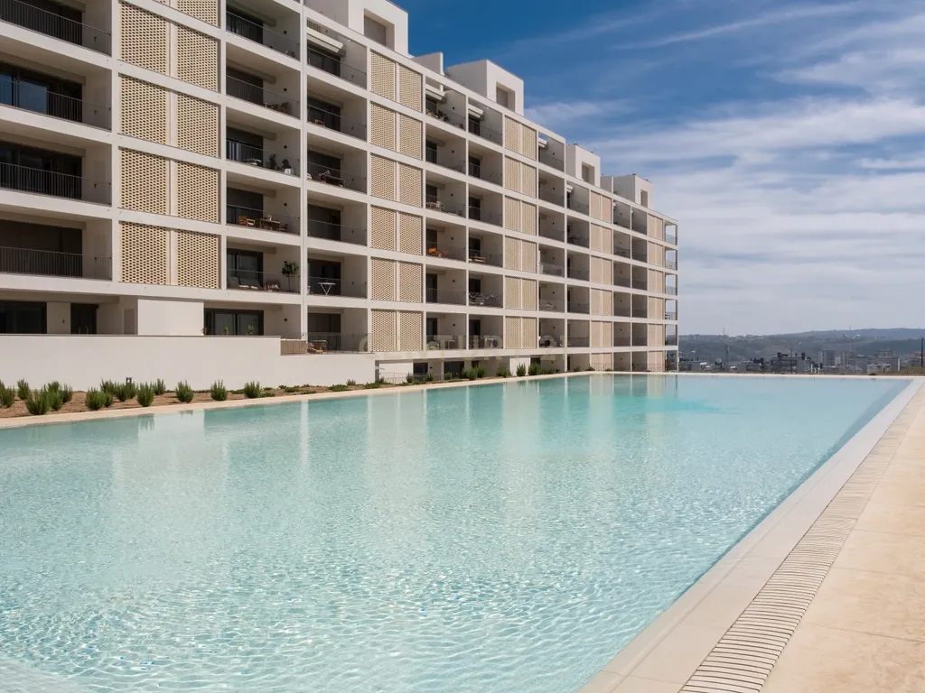 T4 Novo ELOU JARDINS condomínio privado com piscina em Santo António dos Cavaleiros - Image 34