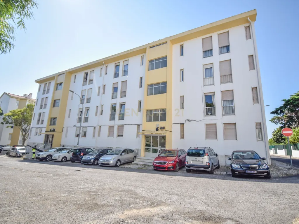 T3 em Alfragide com 125 m² – Oportunidade para Remodelação com Potencial - Image 23