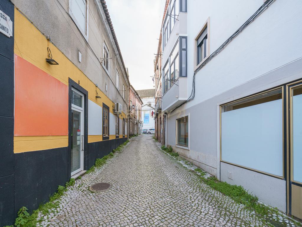 APARTAMENTO T6 NO CORAÇÃO DA CIDADE, EM SETÚBAL - Image 11