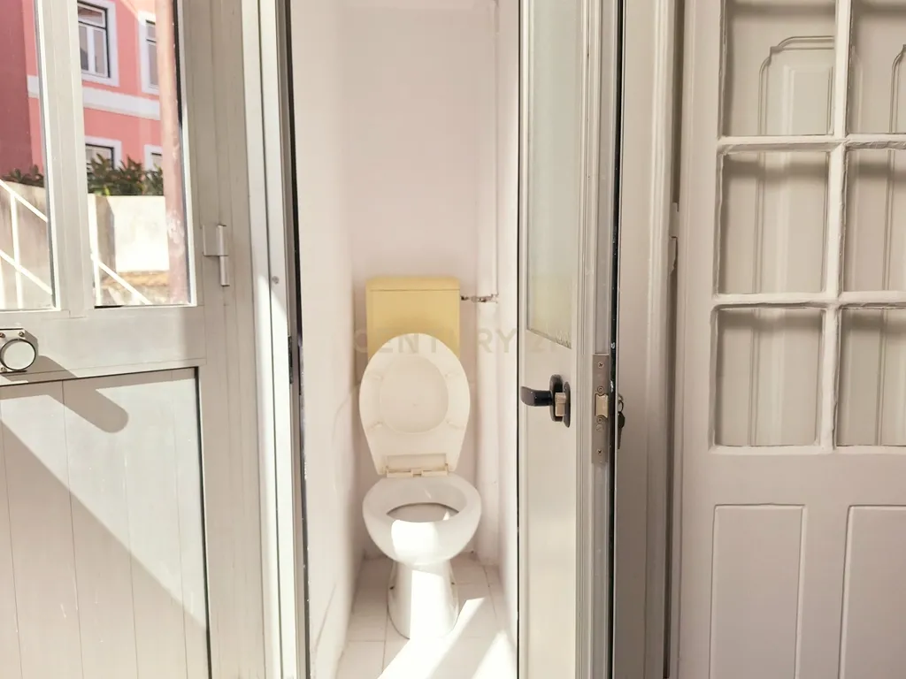 Apartamento T3+2 para Arrendamento em Campolide - Image 22
