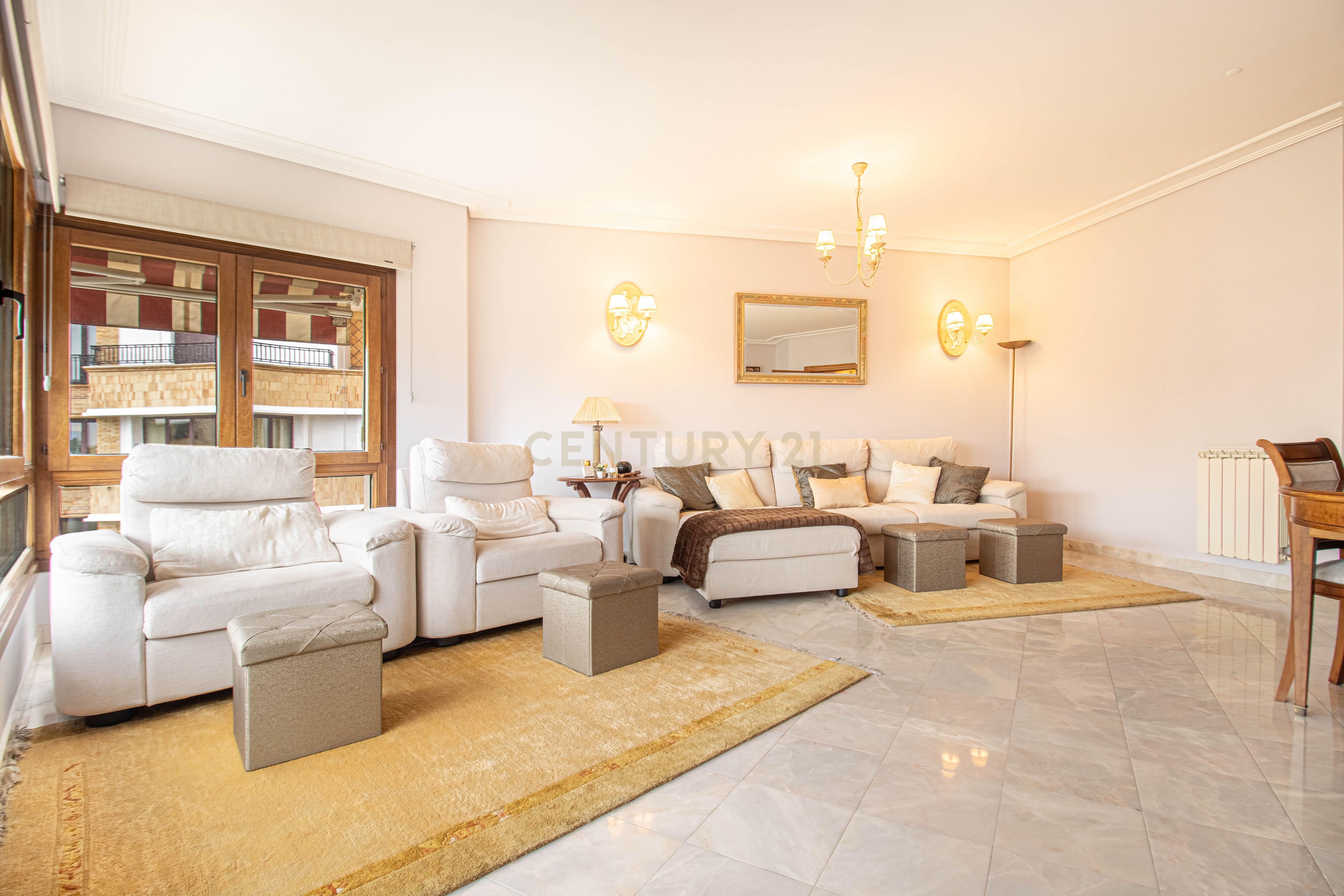 Apartamento T4 no Real Forte c/ 2 Box - Image 10