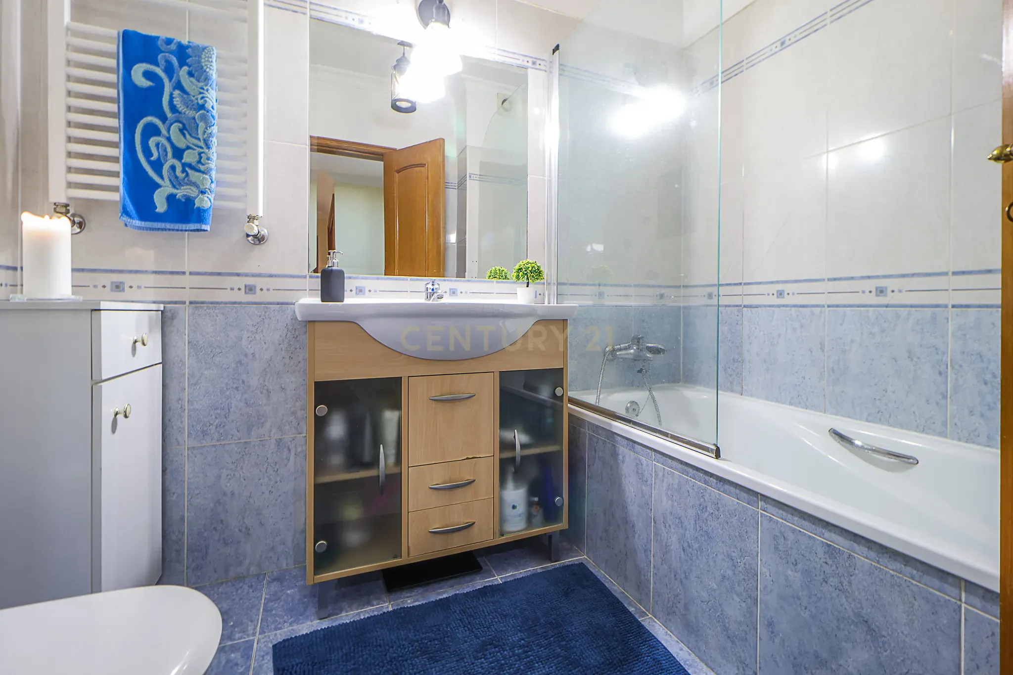 Apartamento T3 em Pinhal de Frades, Seixal, com garagem e arrecadação. - Image 33