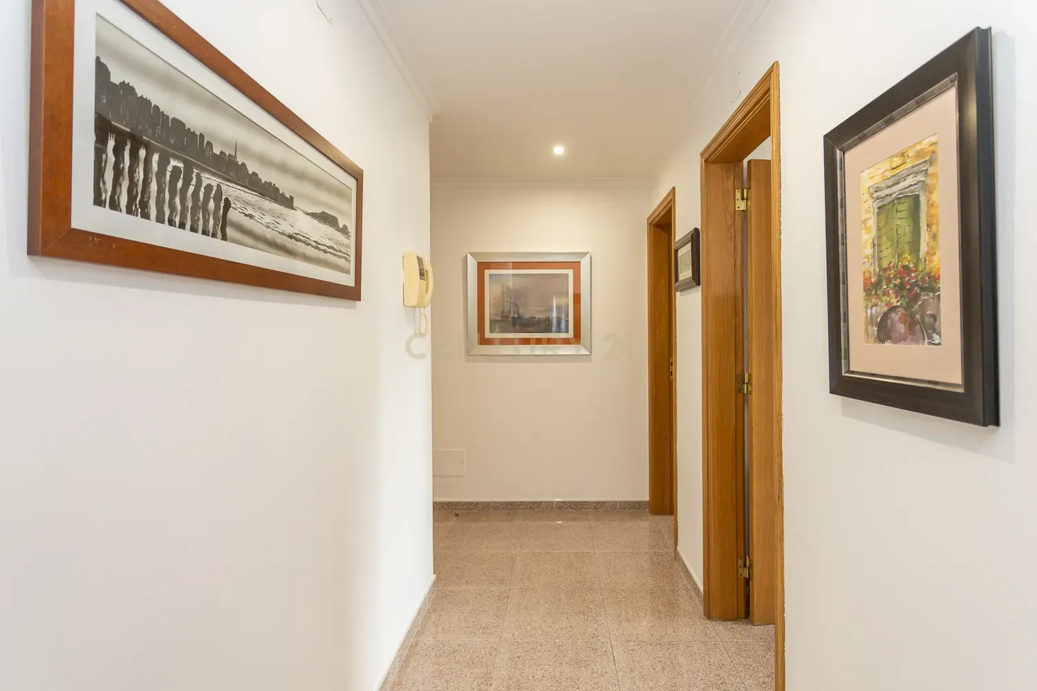 Apartamento T4 c/Arrecadação - Torre da Marinha - Image 16