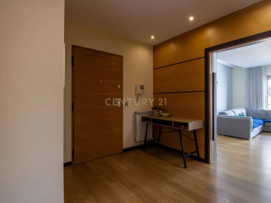 T3 com Terraço de 63 m² e Garagem de 70 m² | Comeira, Marinha Grande - Image 1