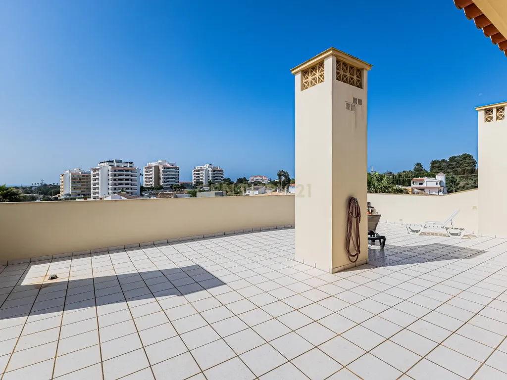 Apartamento T3 com 180 m² a 5 minutos da Praia do Vau – Portimão - Image 26
