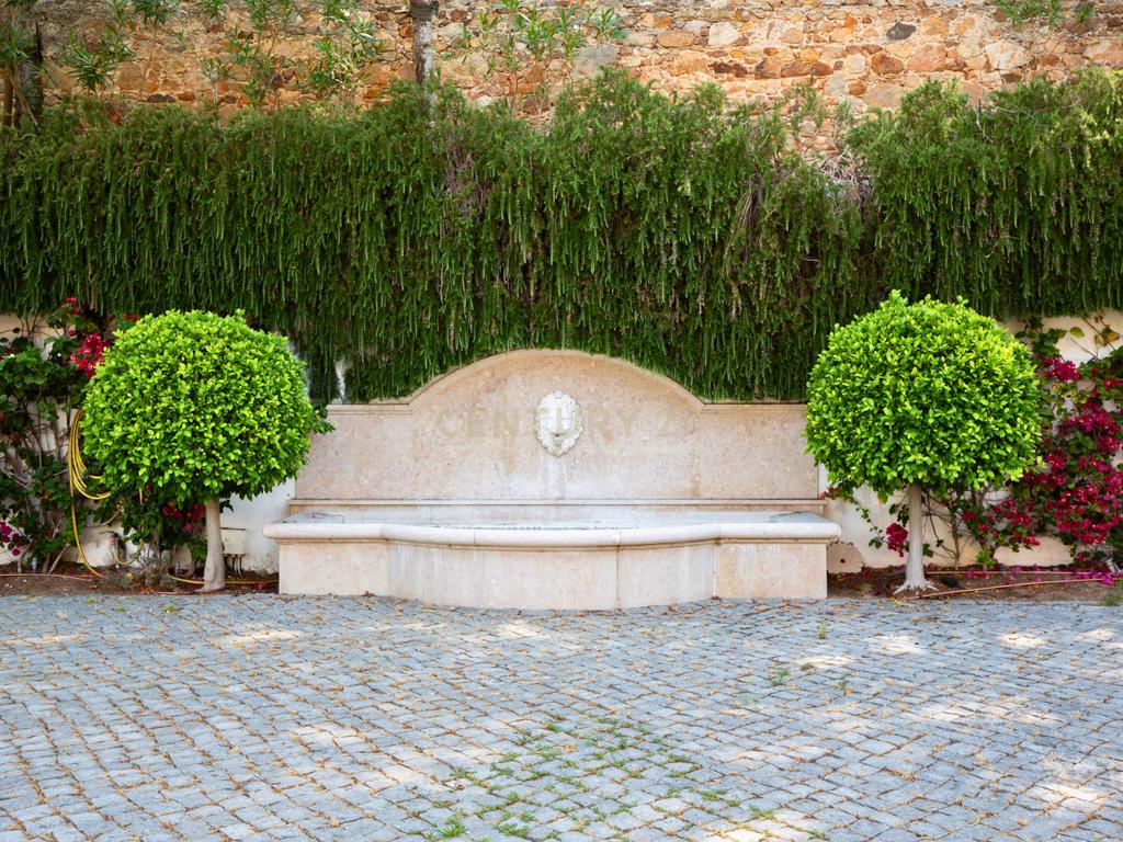 Moradia T7 com Piscina em Alcabideche- Cascais - Image 43