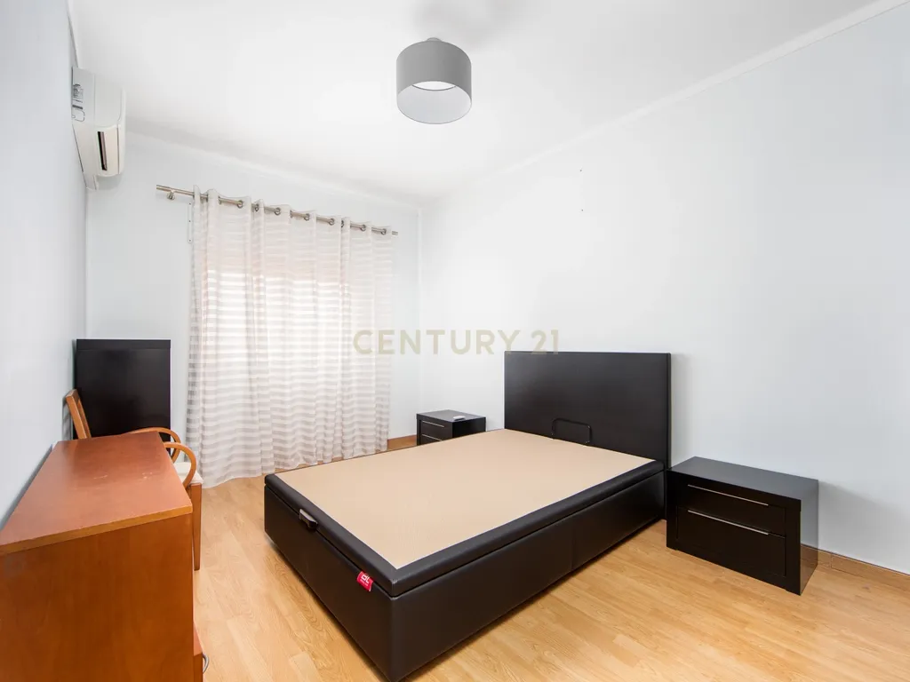 Apartamento T2 no Pinhal Novo com varanda e arrecadação - Image 7