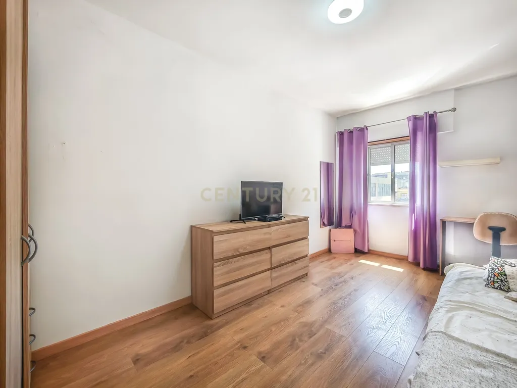 🏡 Moradia T3 Totalmente Remodelada em Camarate, Loures | O Espaço de uma Casa ao Preço de um Apartamento! - Image 17