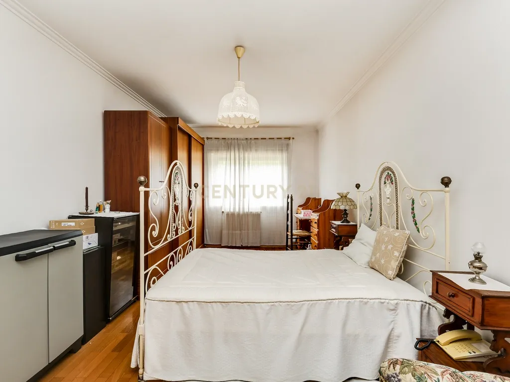 Apartamento T3 em Belas com 133m2 e box para uma viatura - Image 17