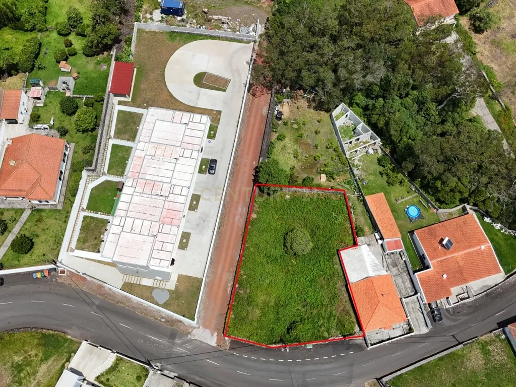 Terreno urbano em São Bartolomeu de Regatos, Angra do Heroísmo - Image 4