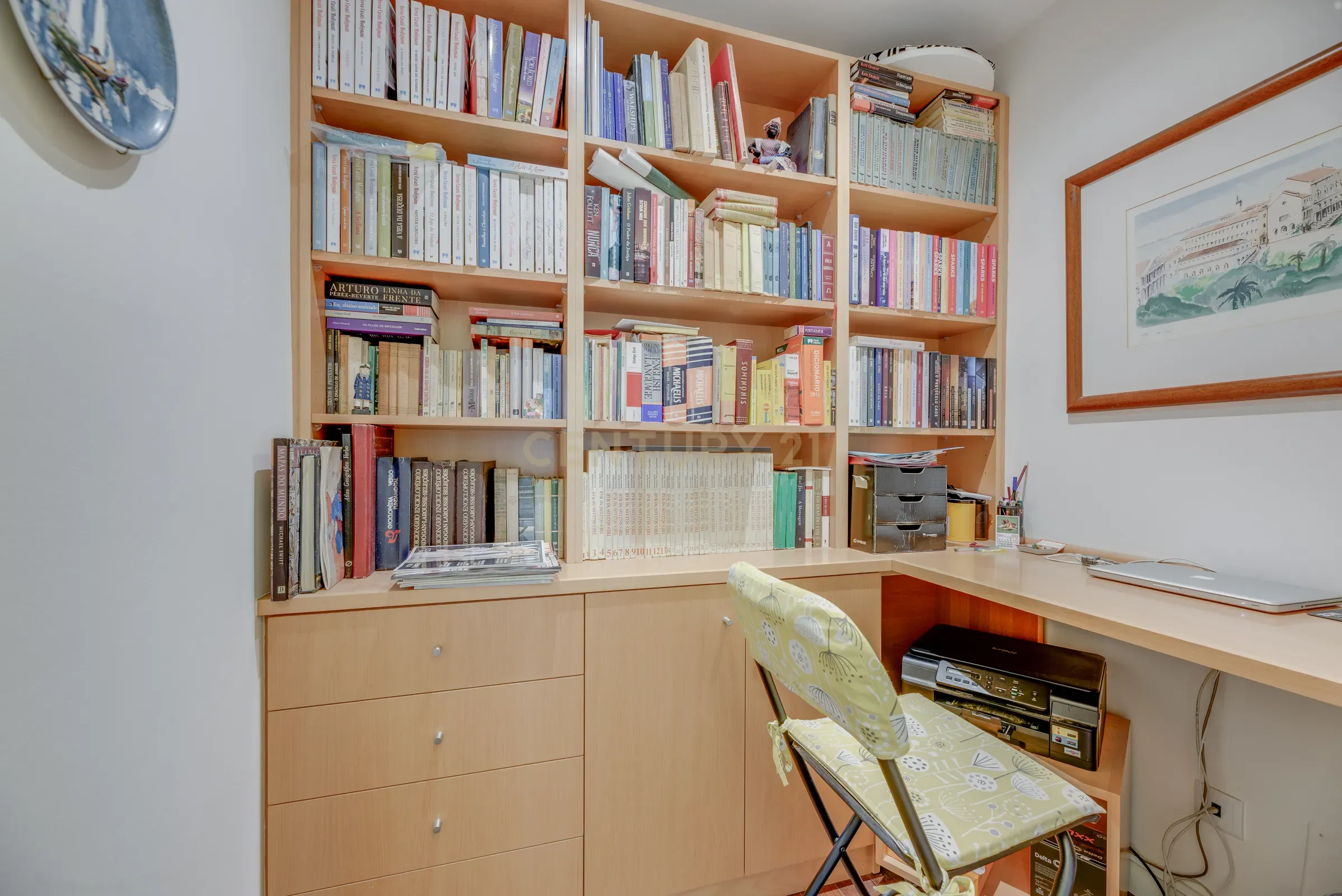 Apartamento T2+1 totalmente renovado – Modernidade, conforto e localização privilegiada - Image 9