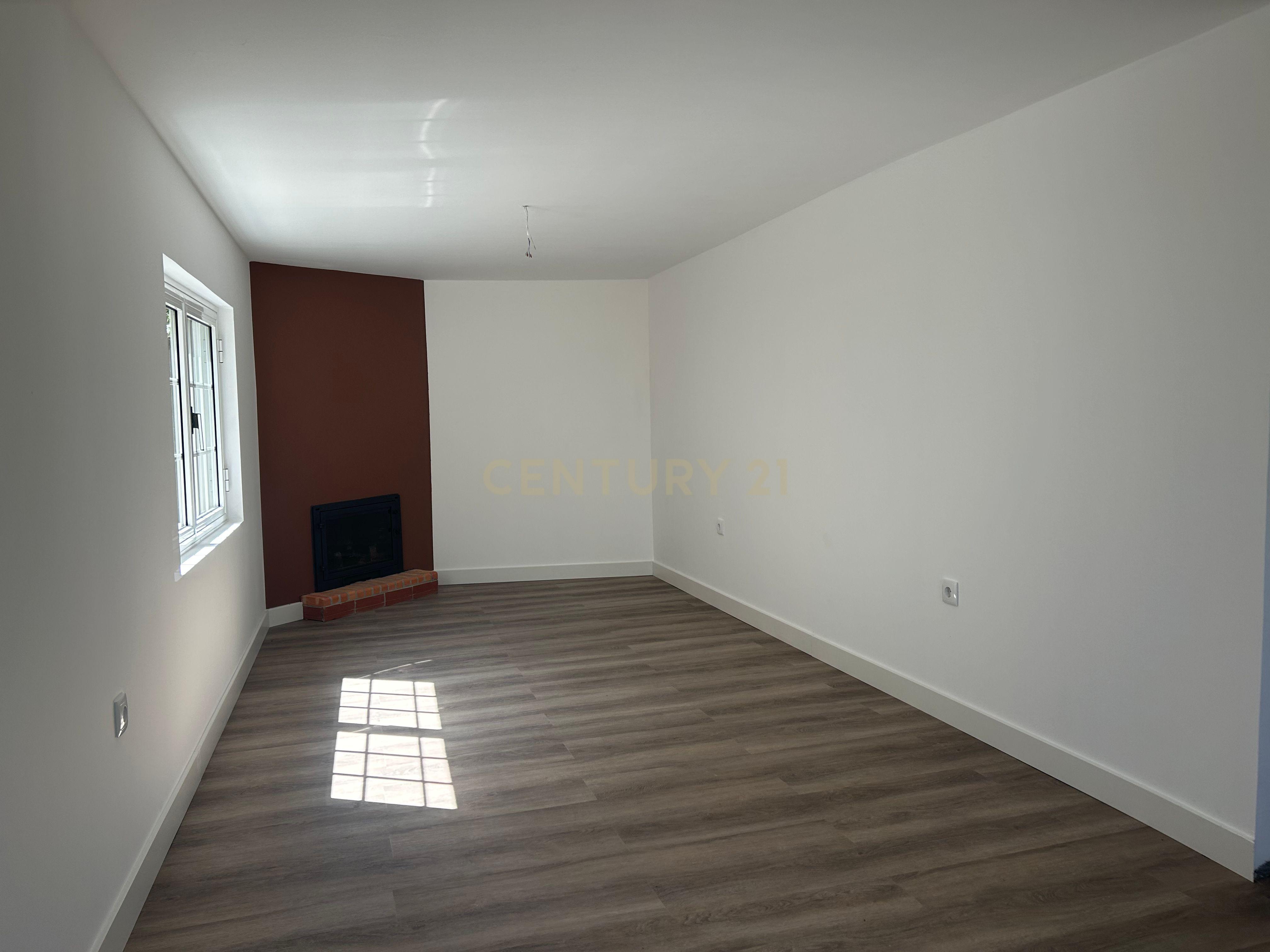 Fotografia 3 de Moradia Renovada em Urqueira, Ourém