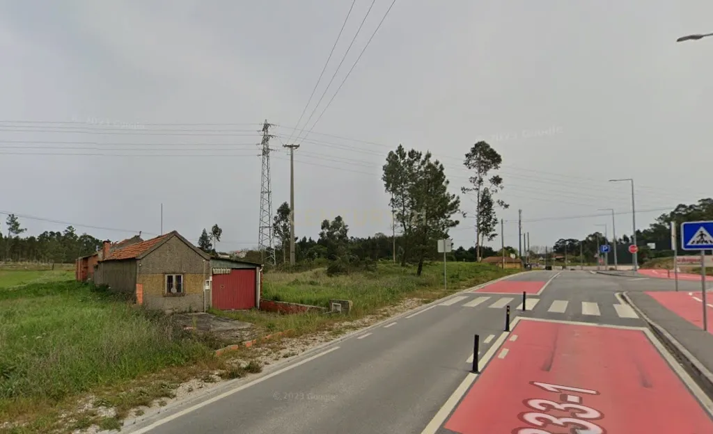 Moradia T2 Térrea para Reconstrução + Terreno de 712 m² em Bustos | Ideal para investidores. - Image 2