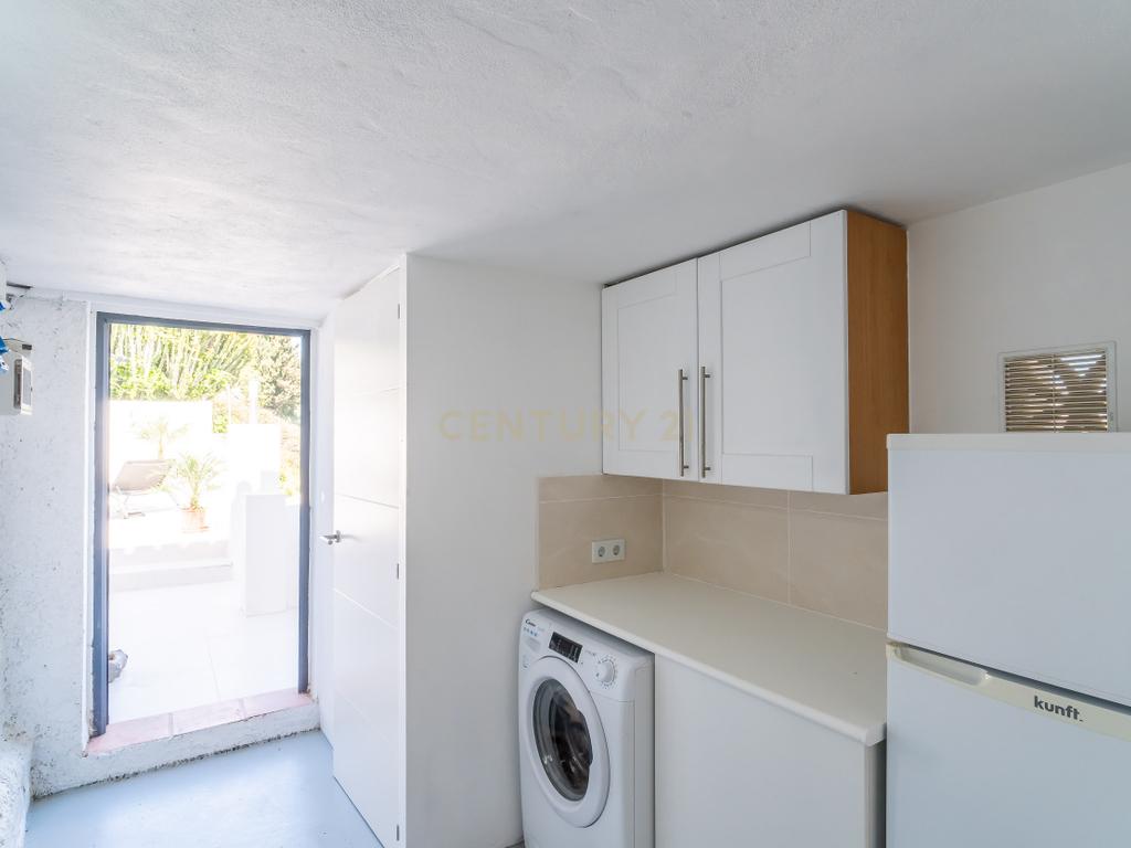 Moradia renovada com vista para o mar e perto da praia – Torreblanca, Fuengirola - Image 78