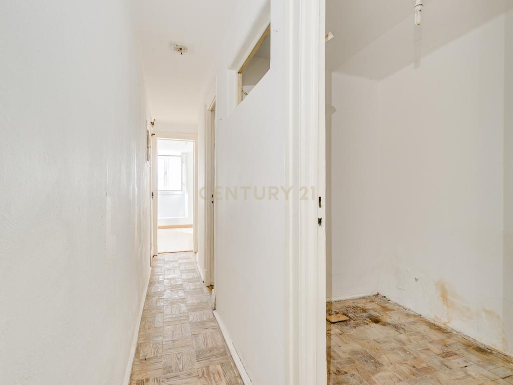 Apartamento no Coração do Príncipe Real – Lisboa - Image 17